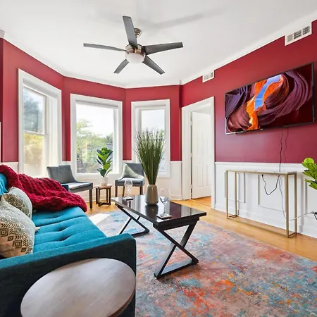 Wrigley 2Br, 1Ba With Free Parking Apartment