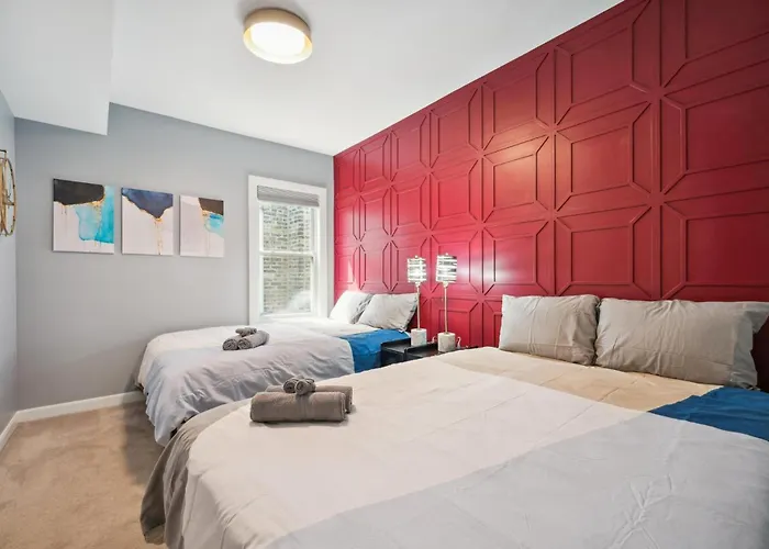 Wrigley 2br, 1ba With Free Parking * Chicago
