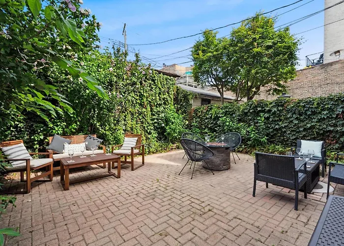 Wrigley 2br, 1ba With Free Parking * Chicago